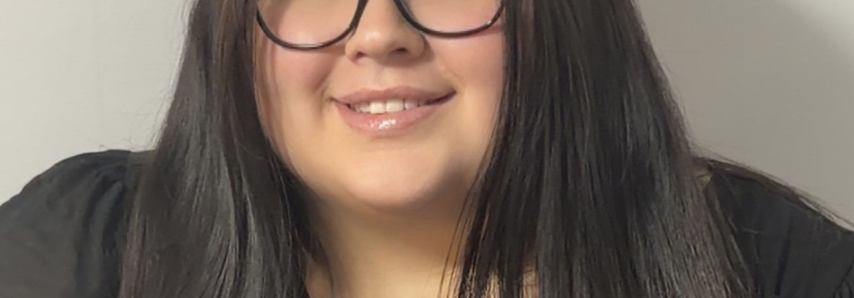 Kloey headshot